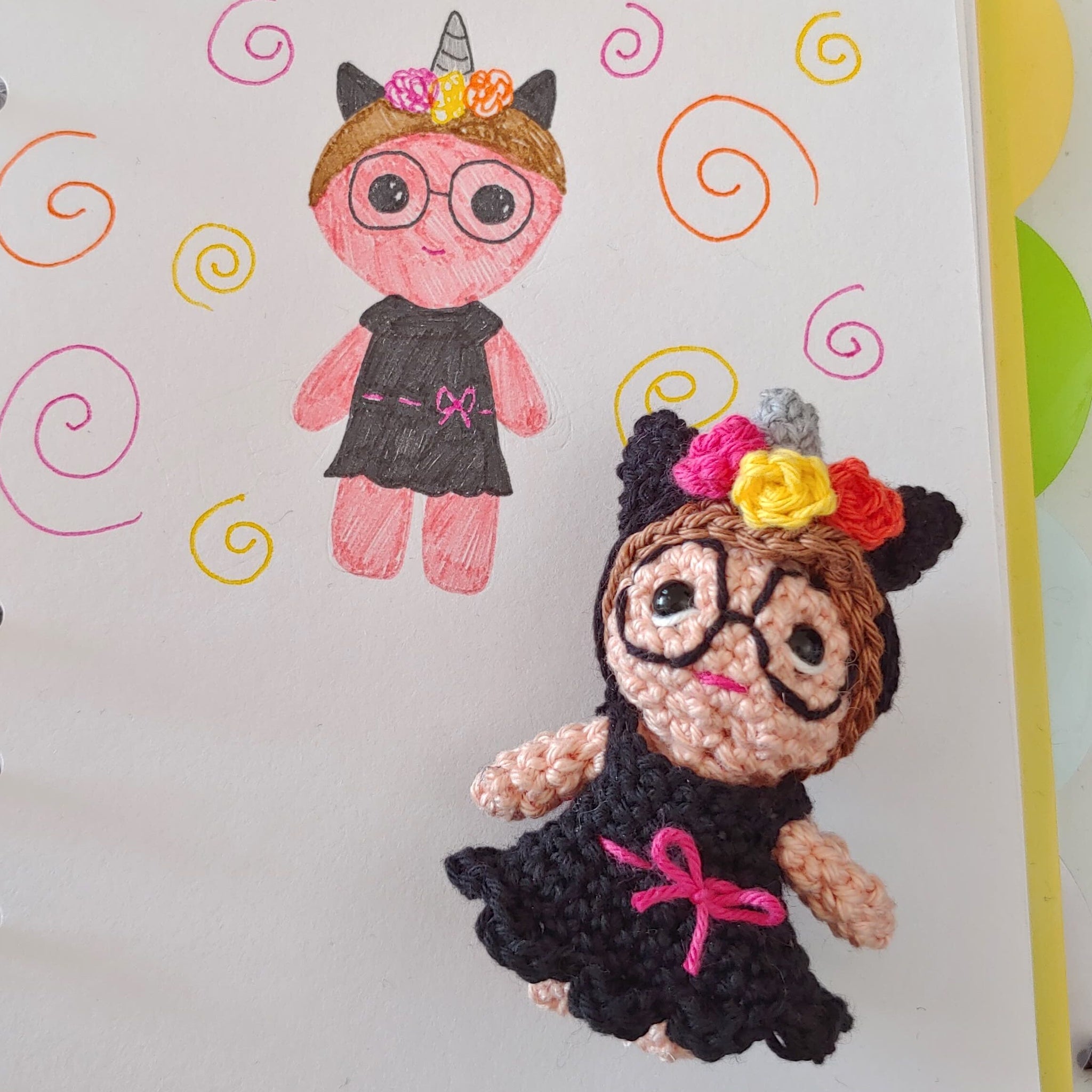 Our Crochet Universe : custom crochet mini-dolls
