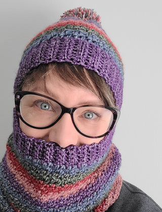 Da Boss free crochet pattern for a colourful striped winter hat