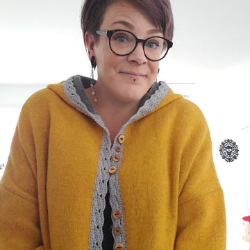 Upcycle a boring sweater with crochet!