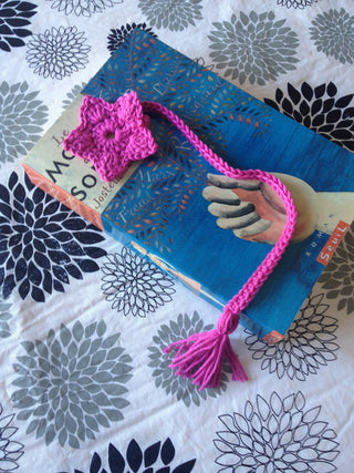 Free crochet pattern : the Starflower bookmark