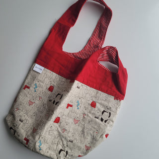 Project bag with outlines of cartoon bears.