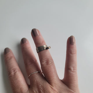 Yarn tension ring.